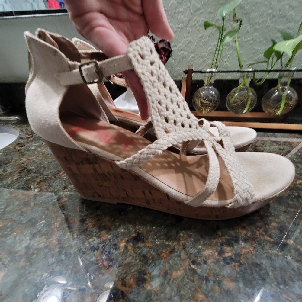 Jelly Pop Comfort Sandals